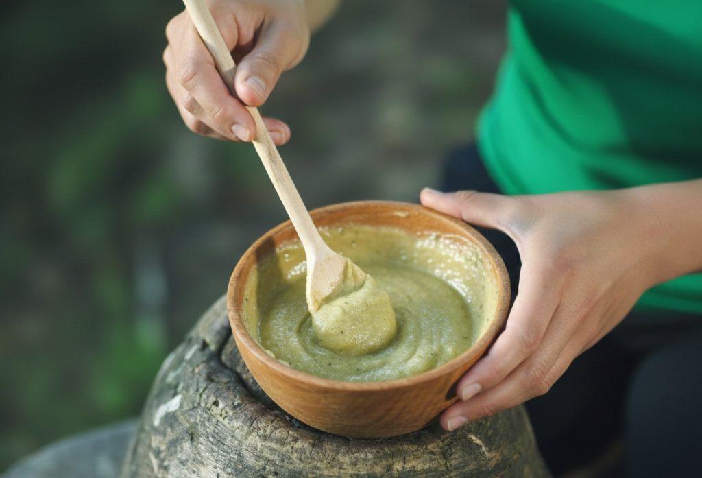 Smrekomaz-loncek-mazila