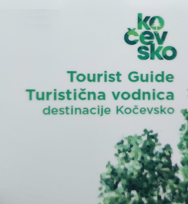 Smrekomaz-Kocevsko-turisticna-vodnica-Mojca-Poje